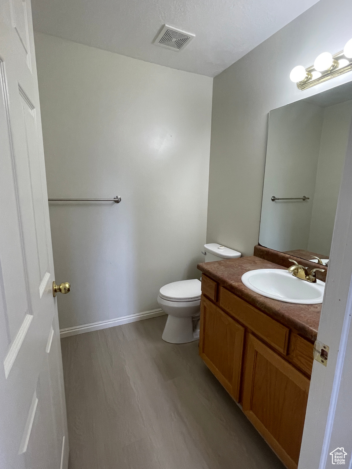 CAPTAINS ISLAND SUB - Residential Lease