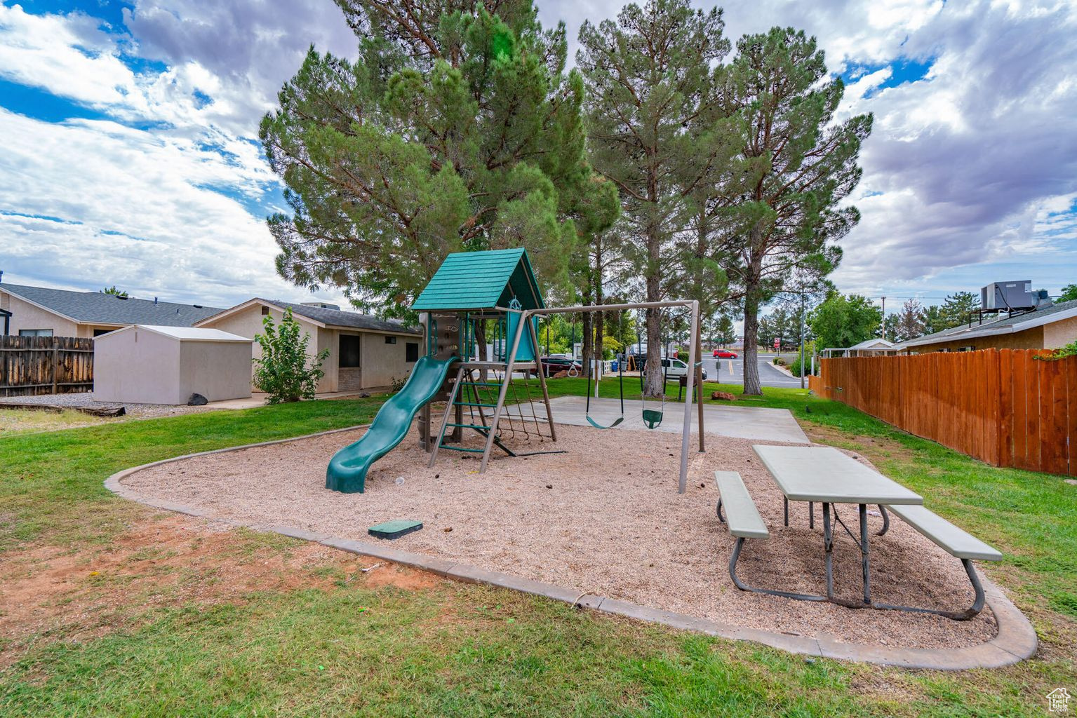 QUAIL LAKE EST AMD - Residential