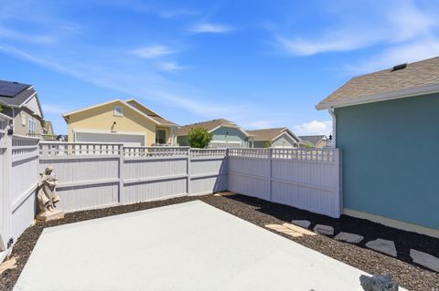 Tiny photo for 6032 W MONOLITH WAY #420, South Jordan, UT 84009 (MLS # 2158690)