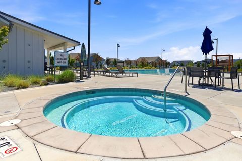 Tiny photo for 6032 W MONOLITH WAY #420, South Jordan, UT 84009 (MLS # 2158690)