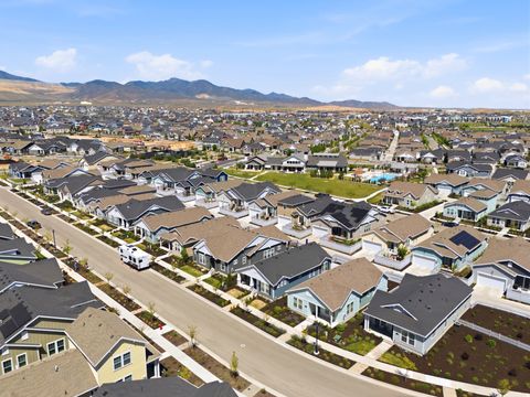Tiny photo for 6032 W MONOLITH WAY #420, South Jordan, UT 84009 (MLS # 2158690)