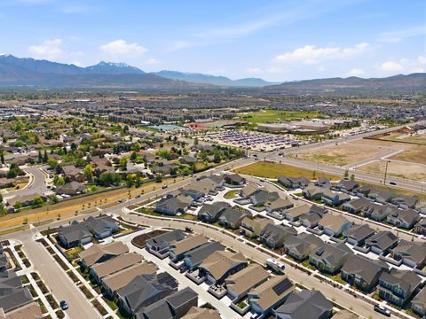 Tiny photo for 6032 W MONOLITH WAY #420, South Jordan, UT 84009 (MLS # 2158690)