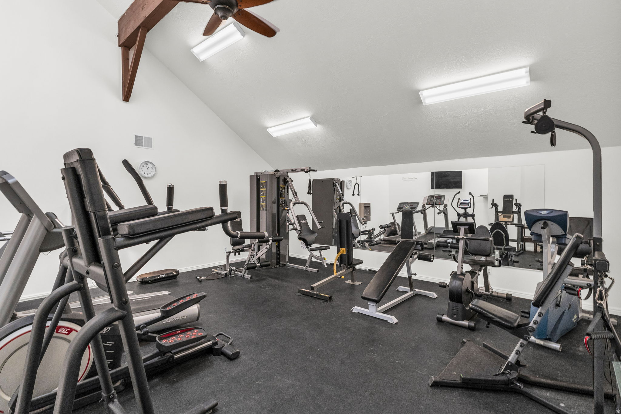 SWISS OAKS - Residential