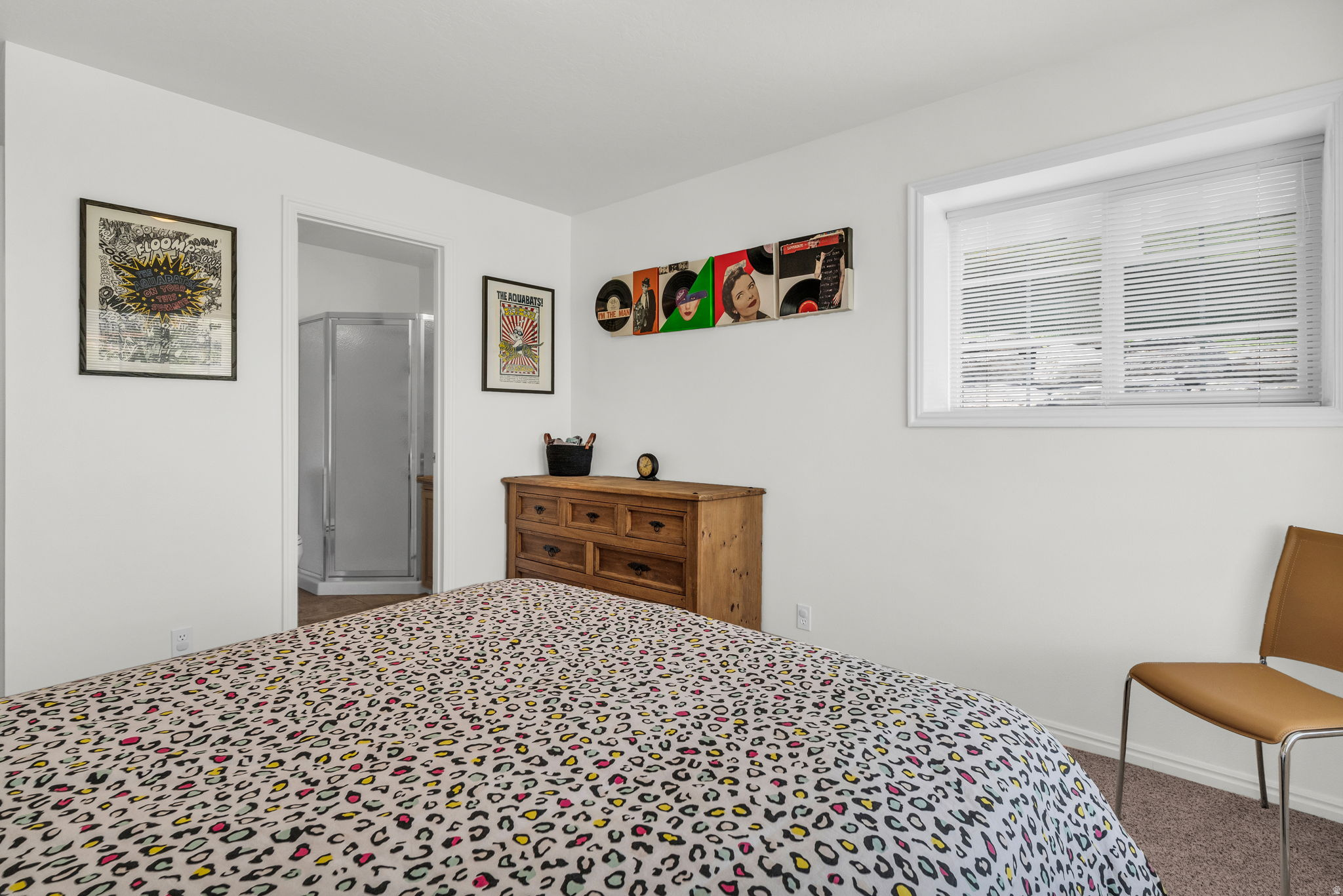 SWISS OAKS - Residential