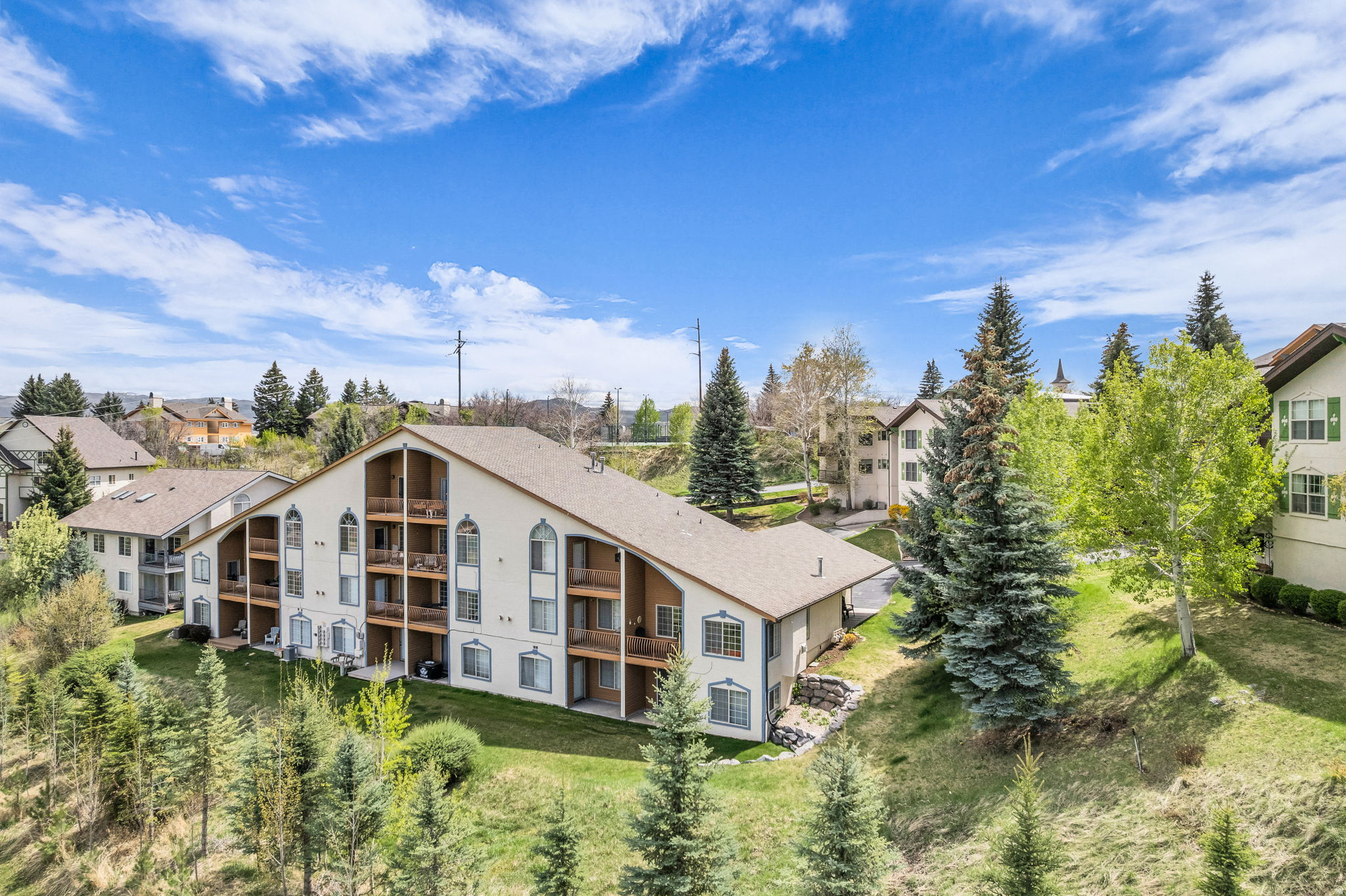 SWISS OAKS - Residential