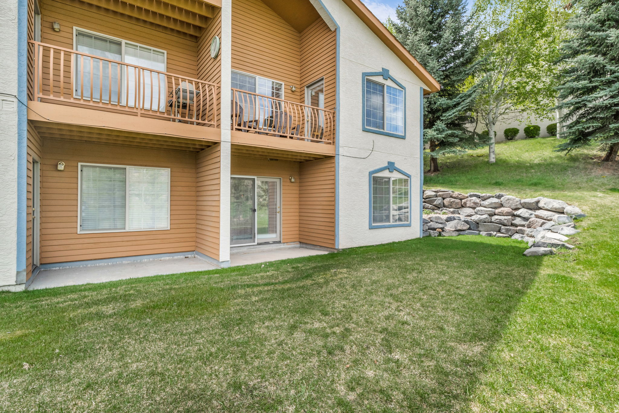 SWISS OAKS - Residential