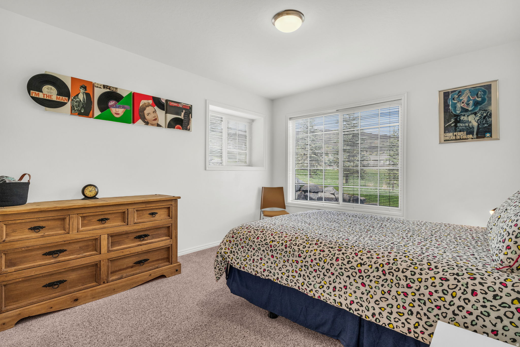 SWISS OAKS - Residential