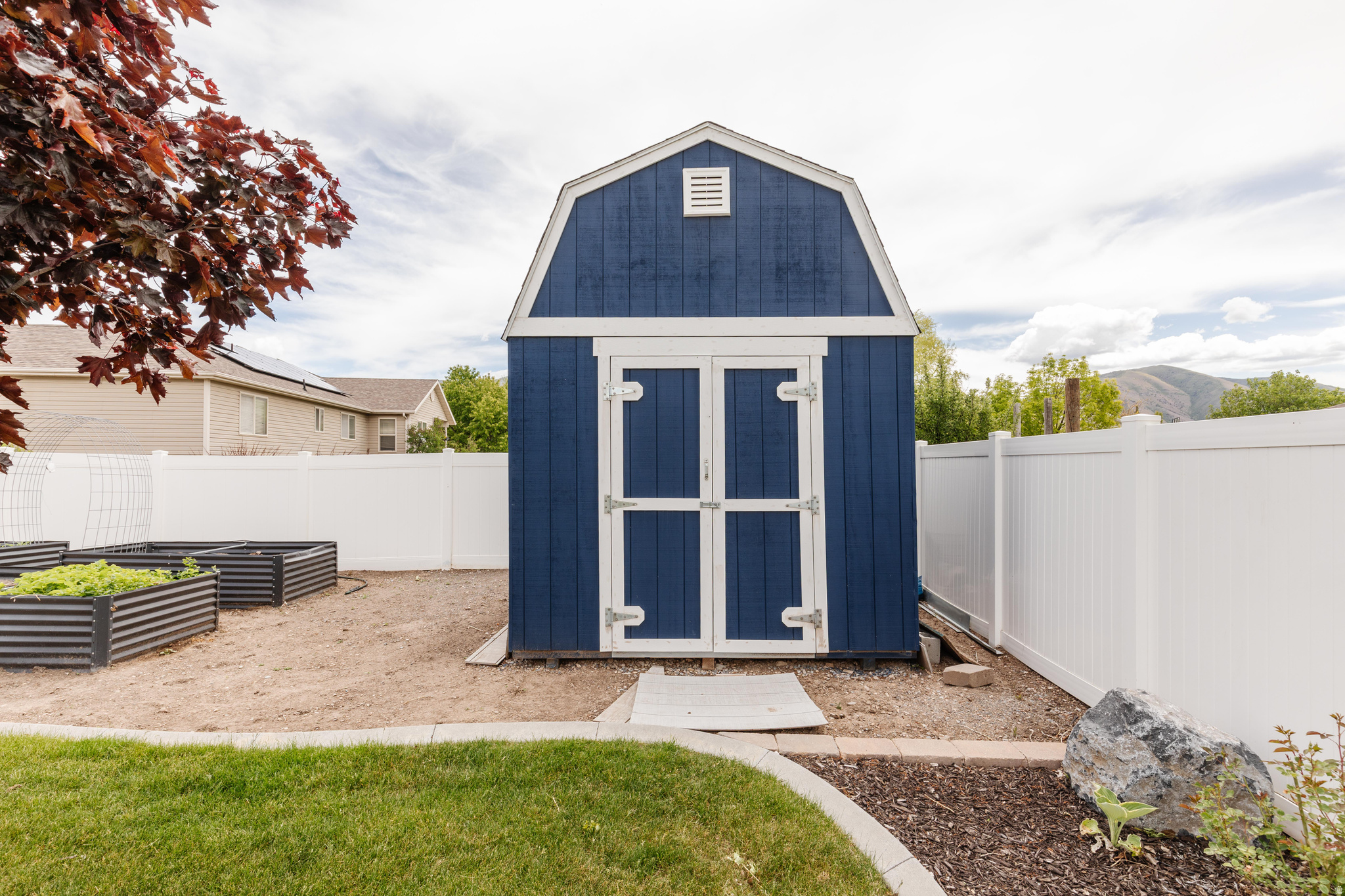 NIBLEY GARDEN - Residential