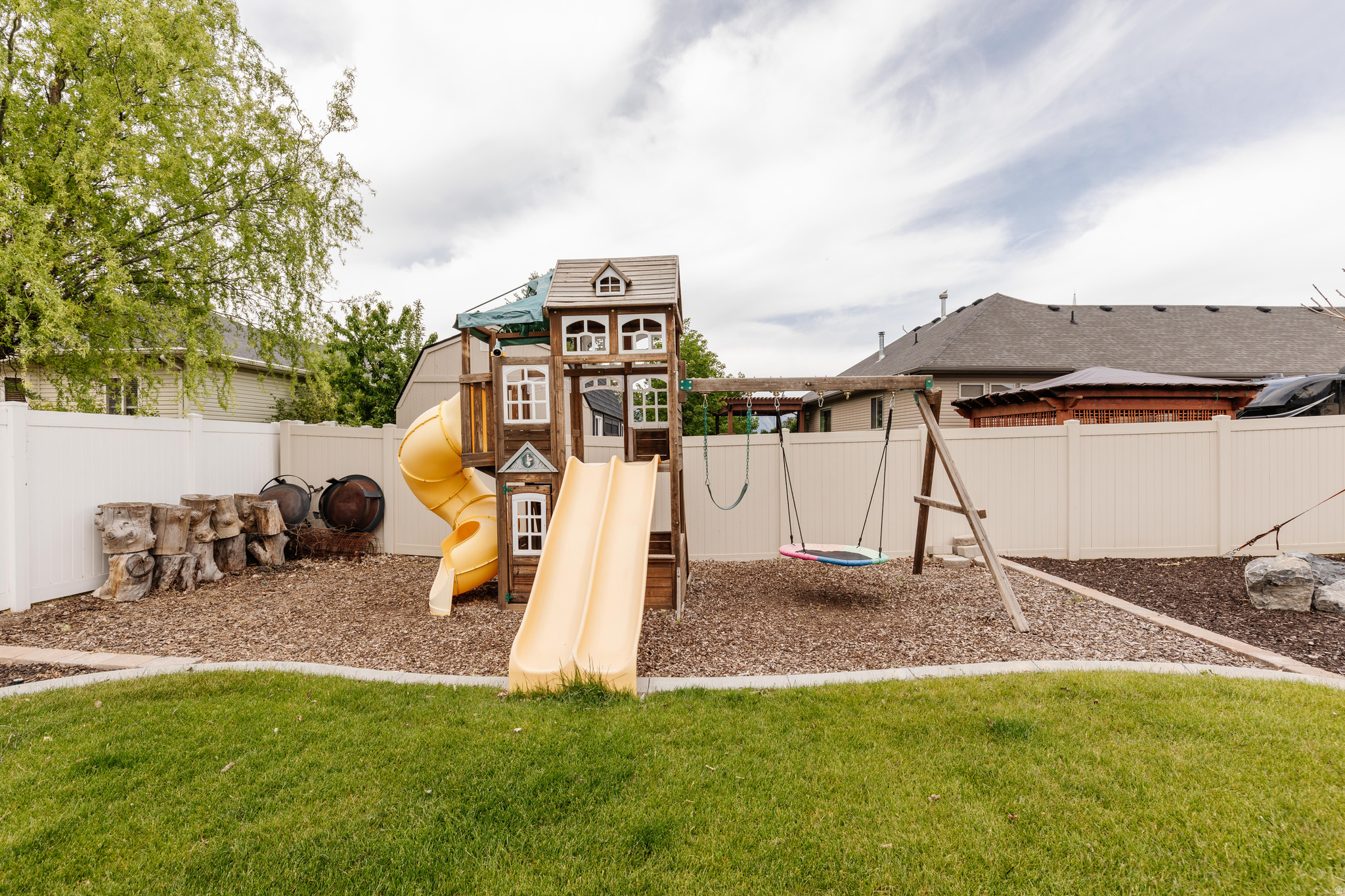 NIBLEY GARDEN - Residential