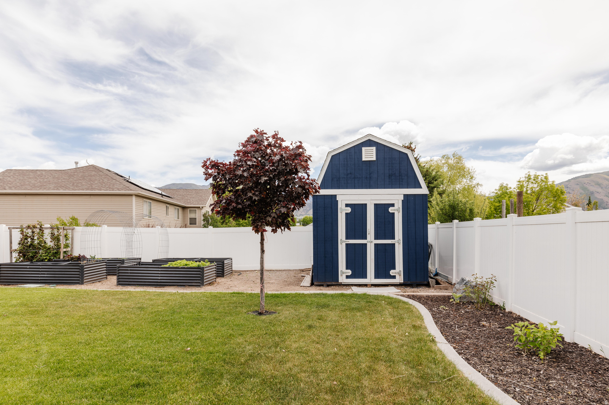 NIBLEY GARDEN - Residential