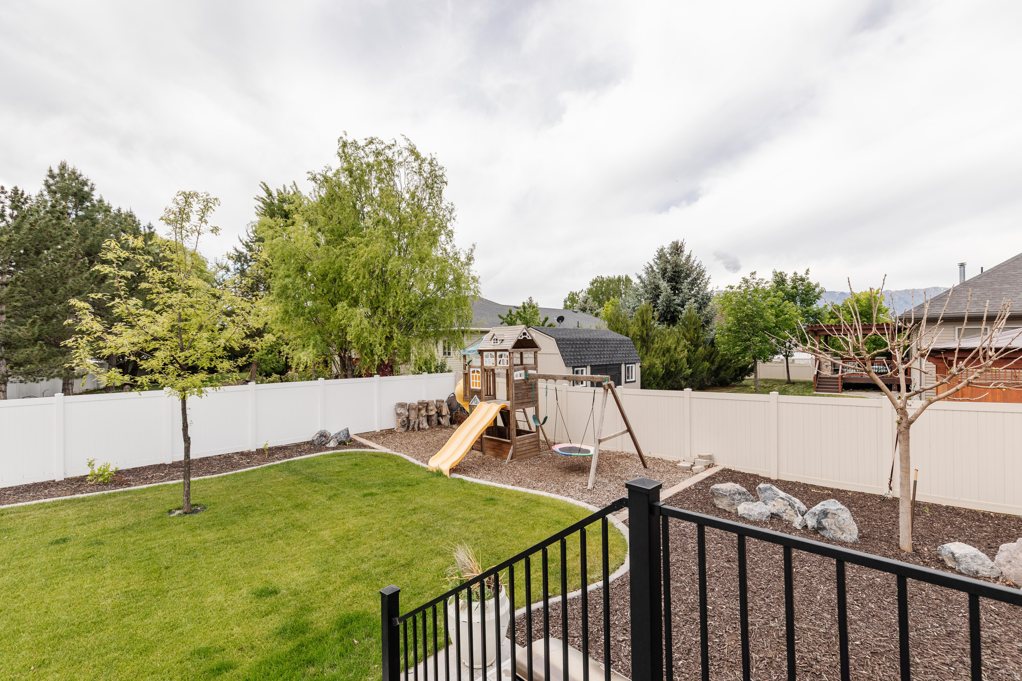 NIBLEY GARDEN - Residential