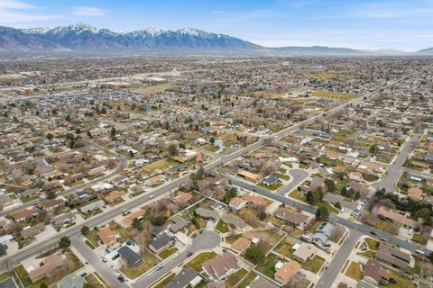 Tiny photo for 4372 S HAWARDEN CIR, West Valley City, UT 84119 (MLS # 2128086)