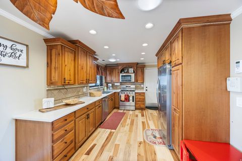 Tiny photo for 4372 S HAWARDEN CIR, West Valley City, UT 84119 (MLS # 2128086)