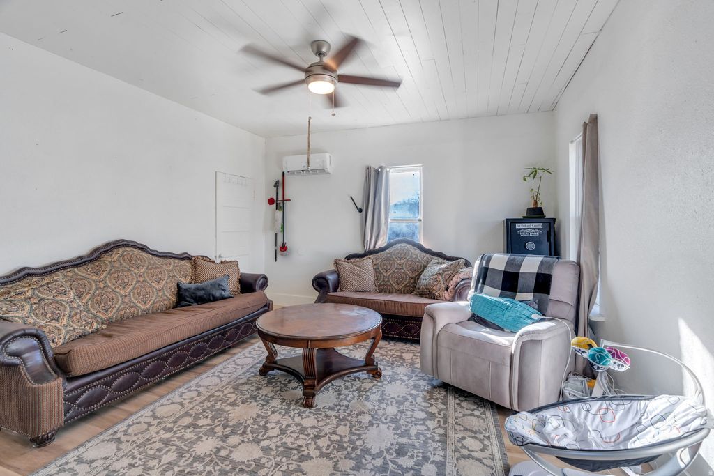 Photo of 496 N 200 E, Nephi, UT 84648 (MLS # 2126774)