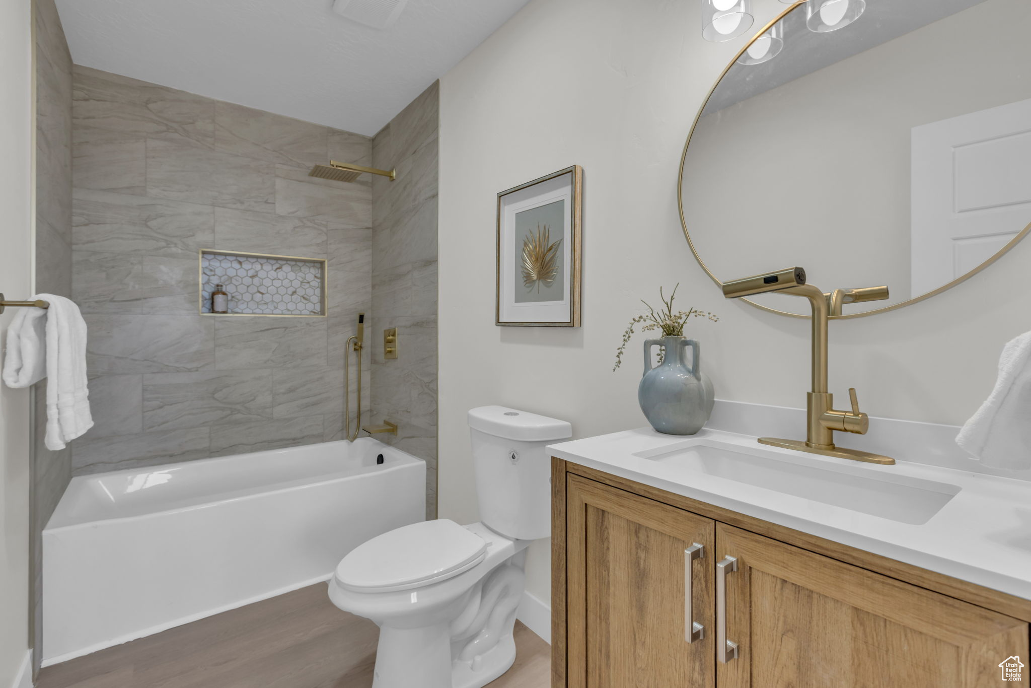 WHITE CITY - Residential