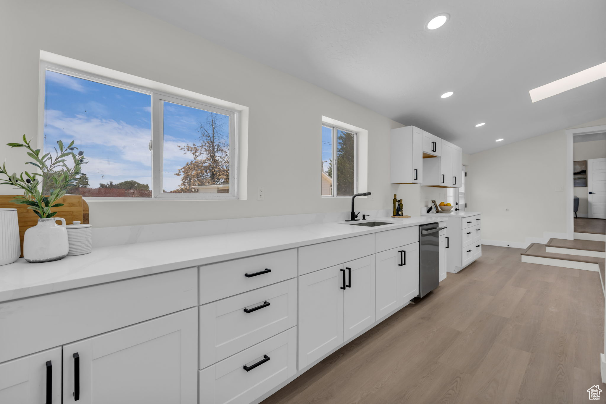 WHITE CITY - Residential