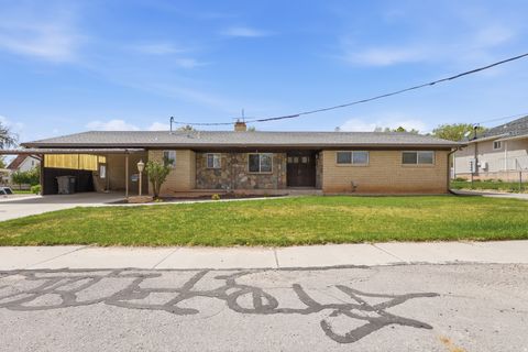 Photo of 333 N 300 E, Richfield, UT 84701 (MLS # 2152401)