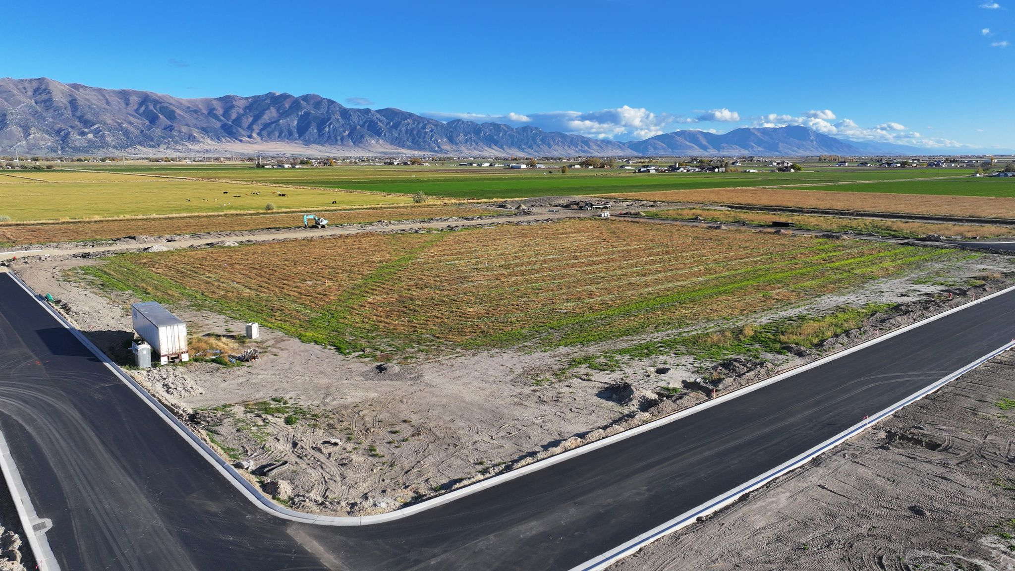 BECKAMS EDGE PHASE 5 - Land