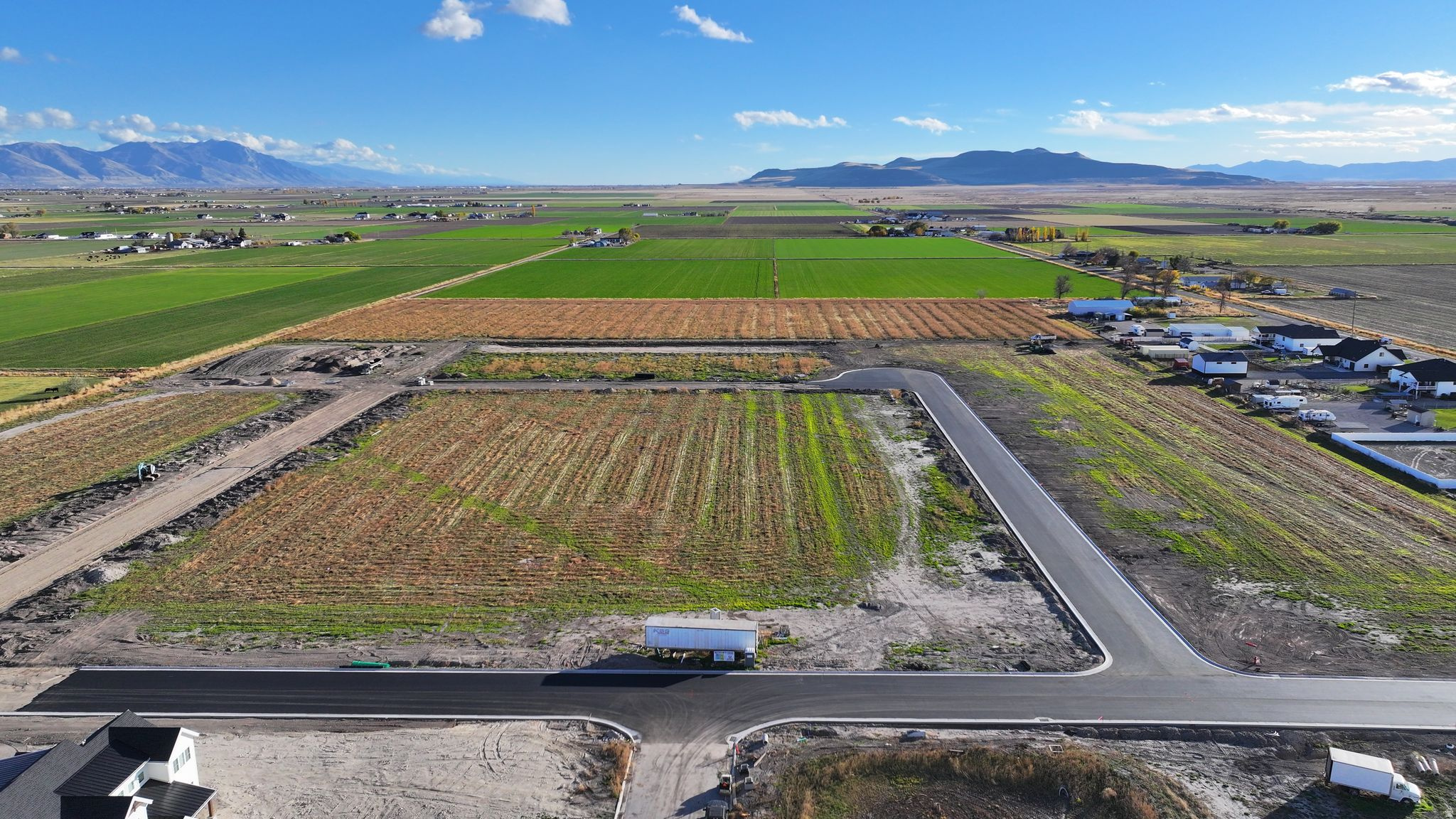 BECKAMS EDGE PHASE 5 - Land