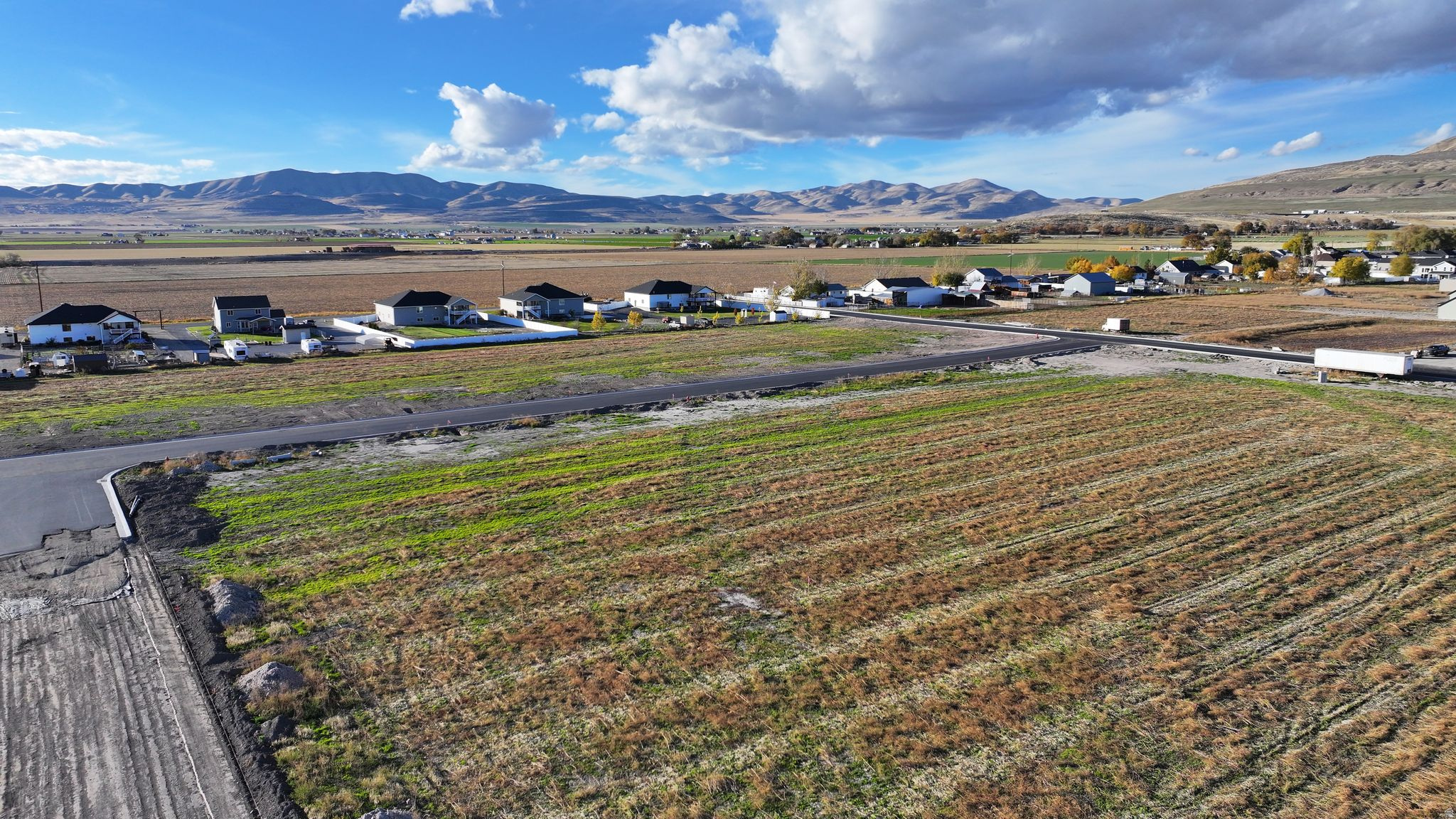 BECKAMS EDGE PHASE 5 - Land