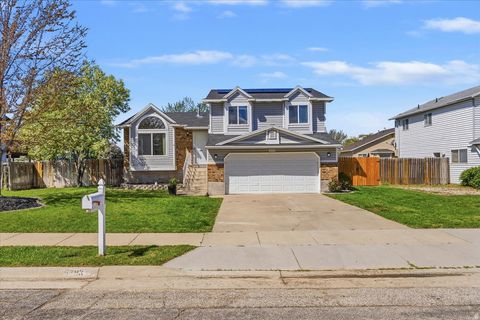 Photo of 5793 S 4025 W, Roy, UT 84067 (MLS # 2151902)