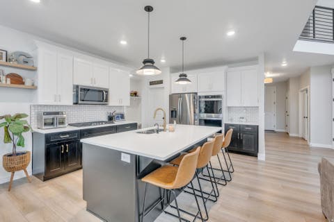 Tiny photo for 3452 S MAPLETON HEIGHTS DR, Mapleton, UT 84664 (MLS # 2178915)