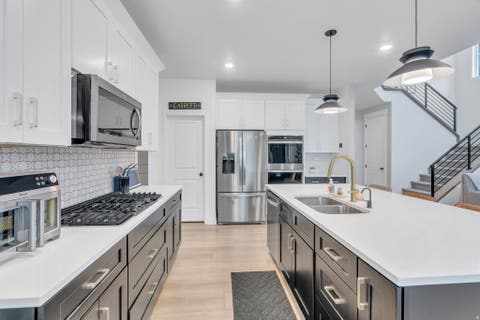 Tiny photo for 3452 S MAPLETON HEIGHTS DR, Mapleton, UT 84664 (MLS # 2178915)