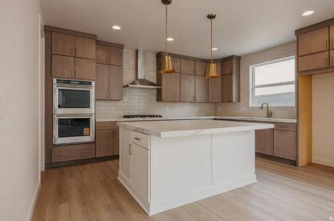 Tiny photo for 1632 W CANYON RIM RD #606, Lehi, UT 84048 (MLS # 2129644)
