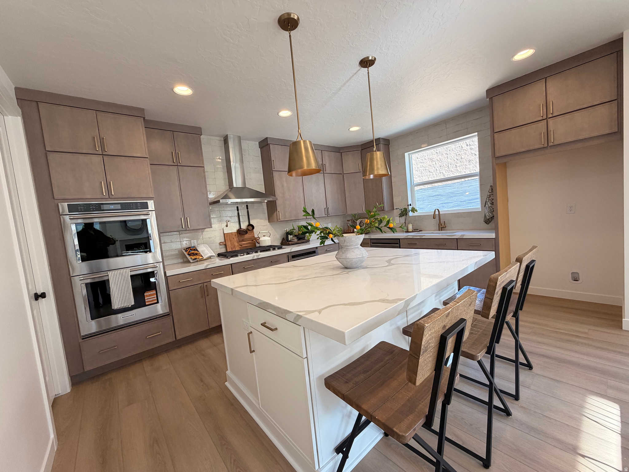 CANYON POINT - Residential