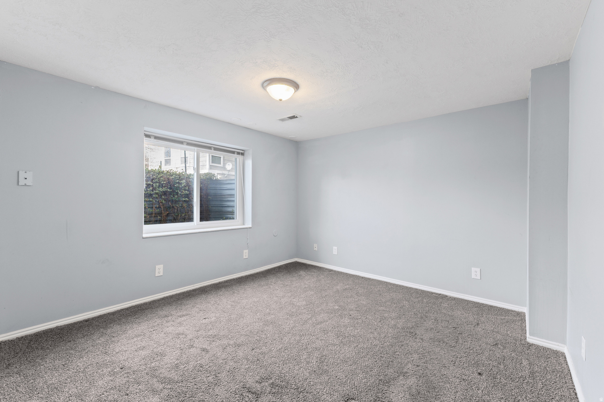 COUNTRY CLUB - Residential