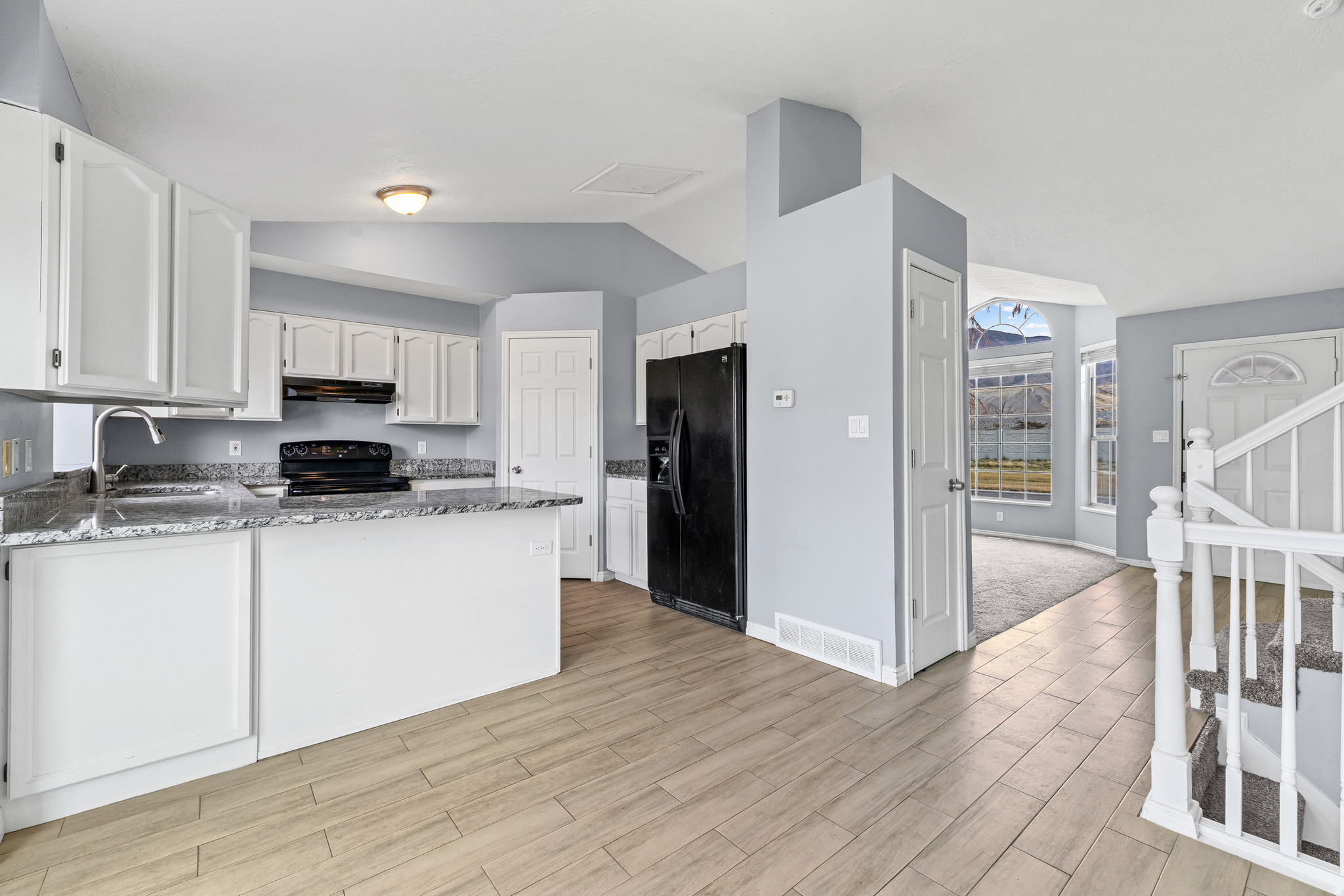 COUNTRY CLUB - Residential