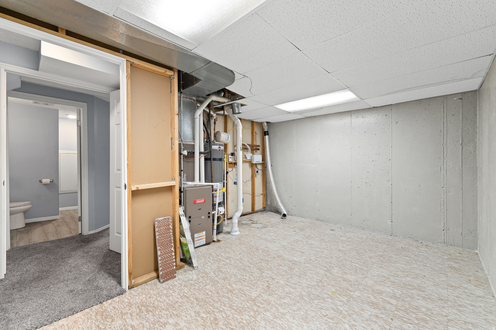 COUNTRY CLUB - Residential