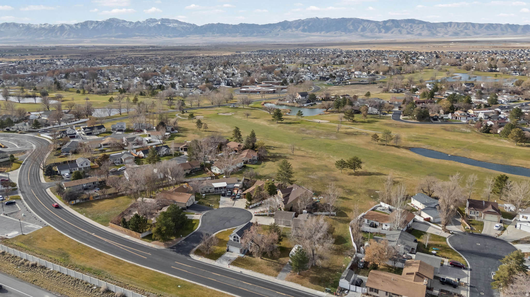 COUNTRY CLUB - Residential