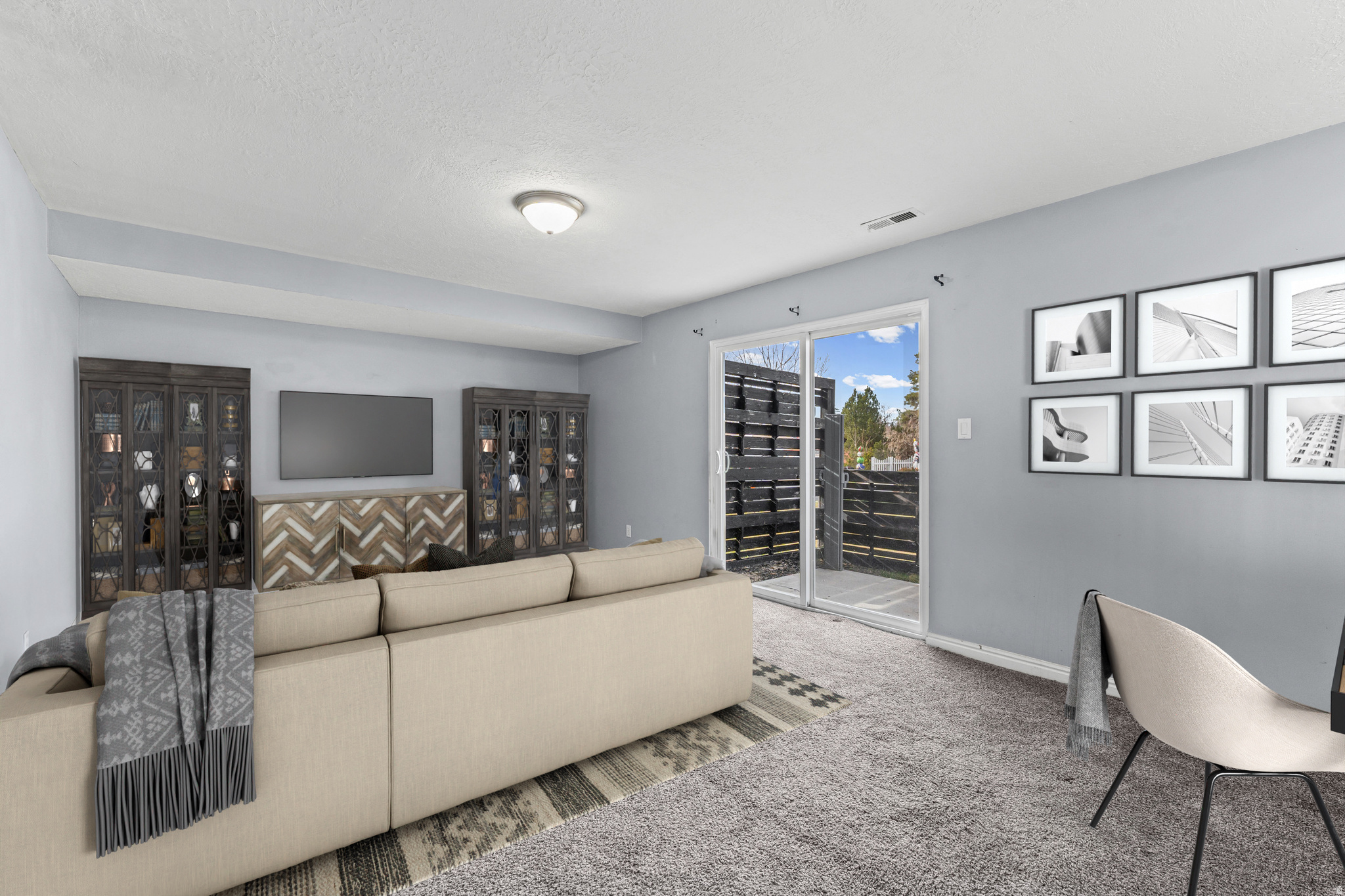 COUNTRY CLUB - Residential