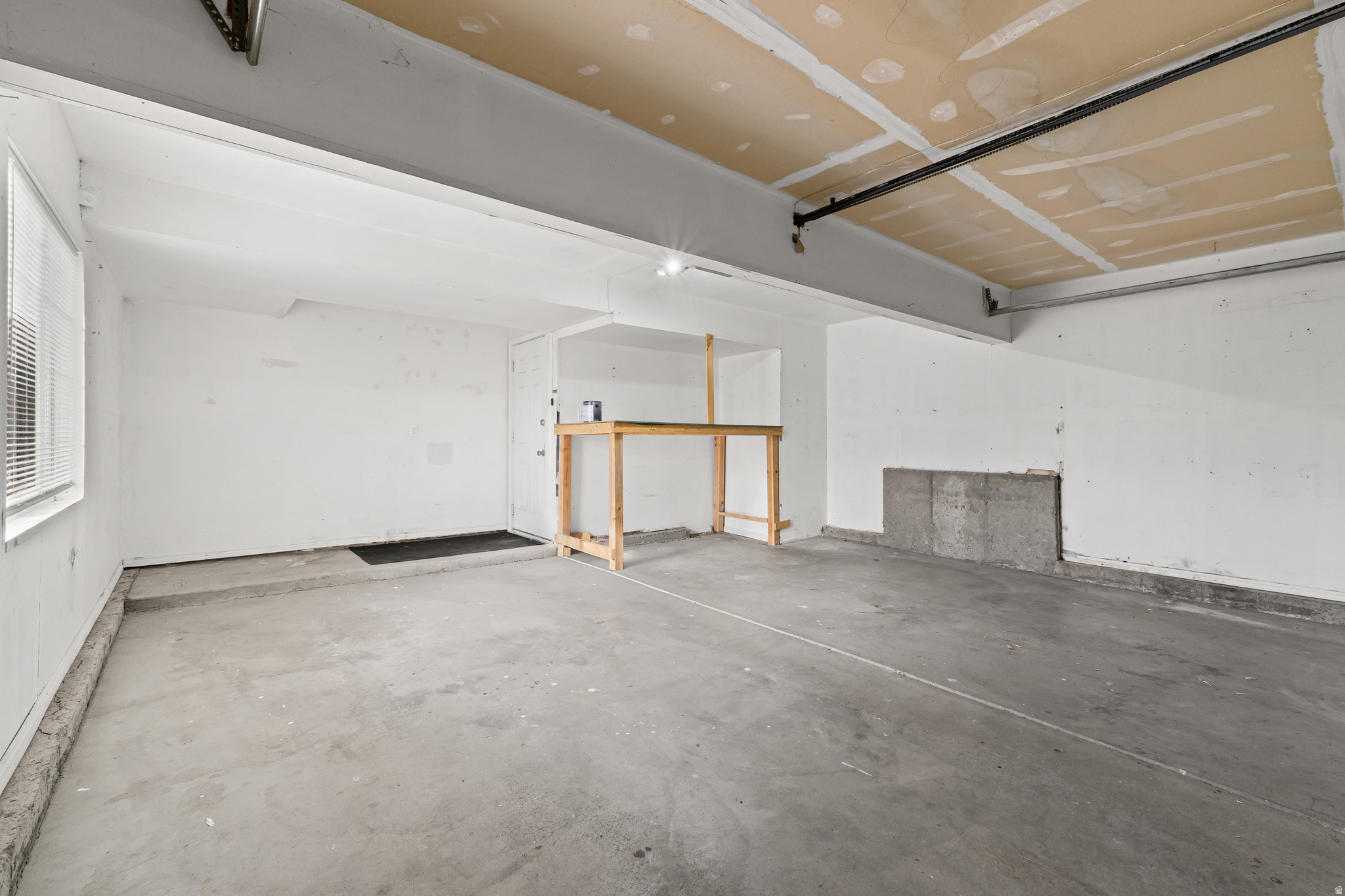 COUNTRY CLUB - Residential