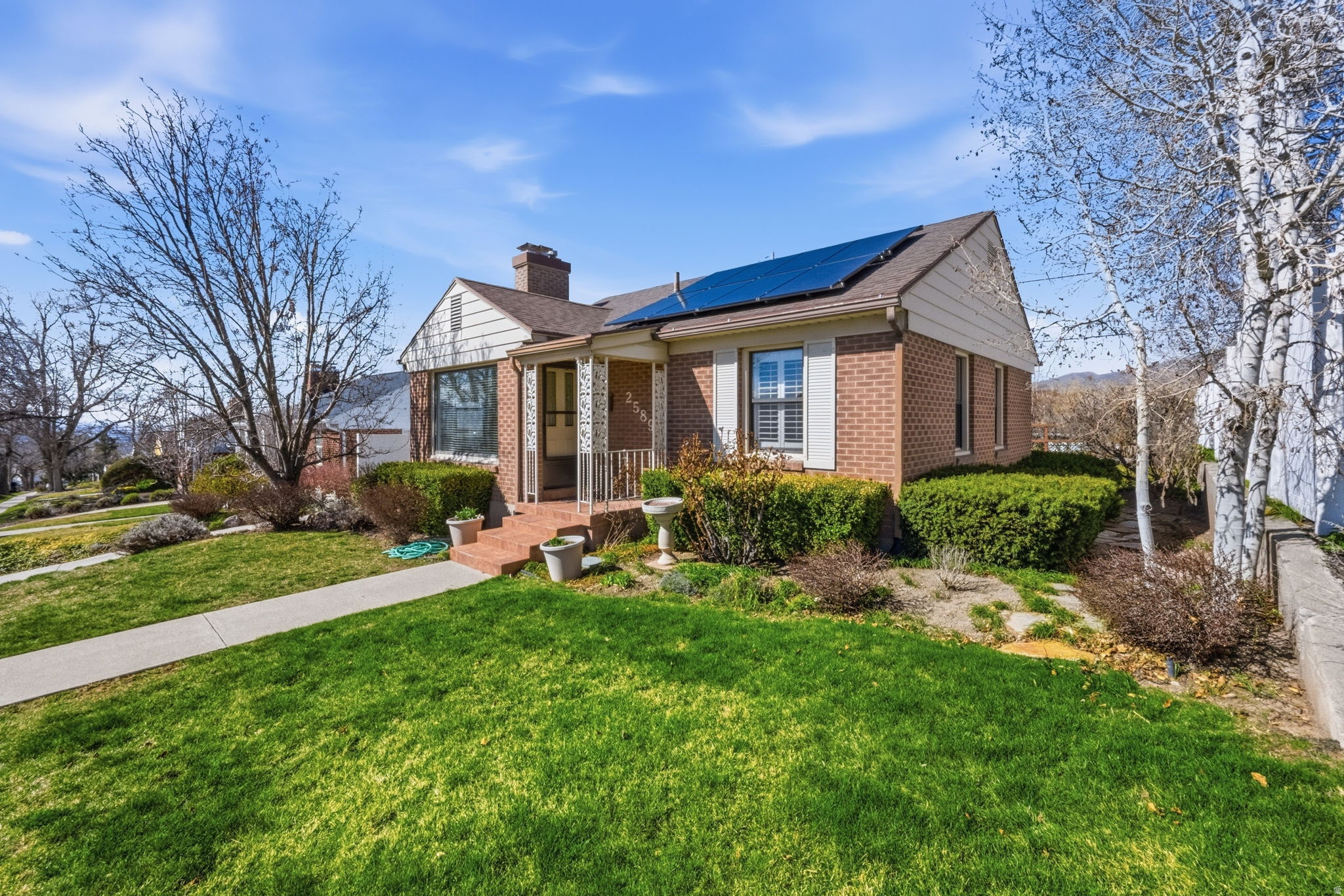 COUNTRY CLUB HEIGHTS - Residential