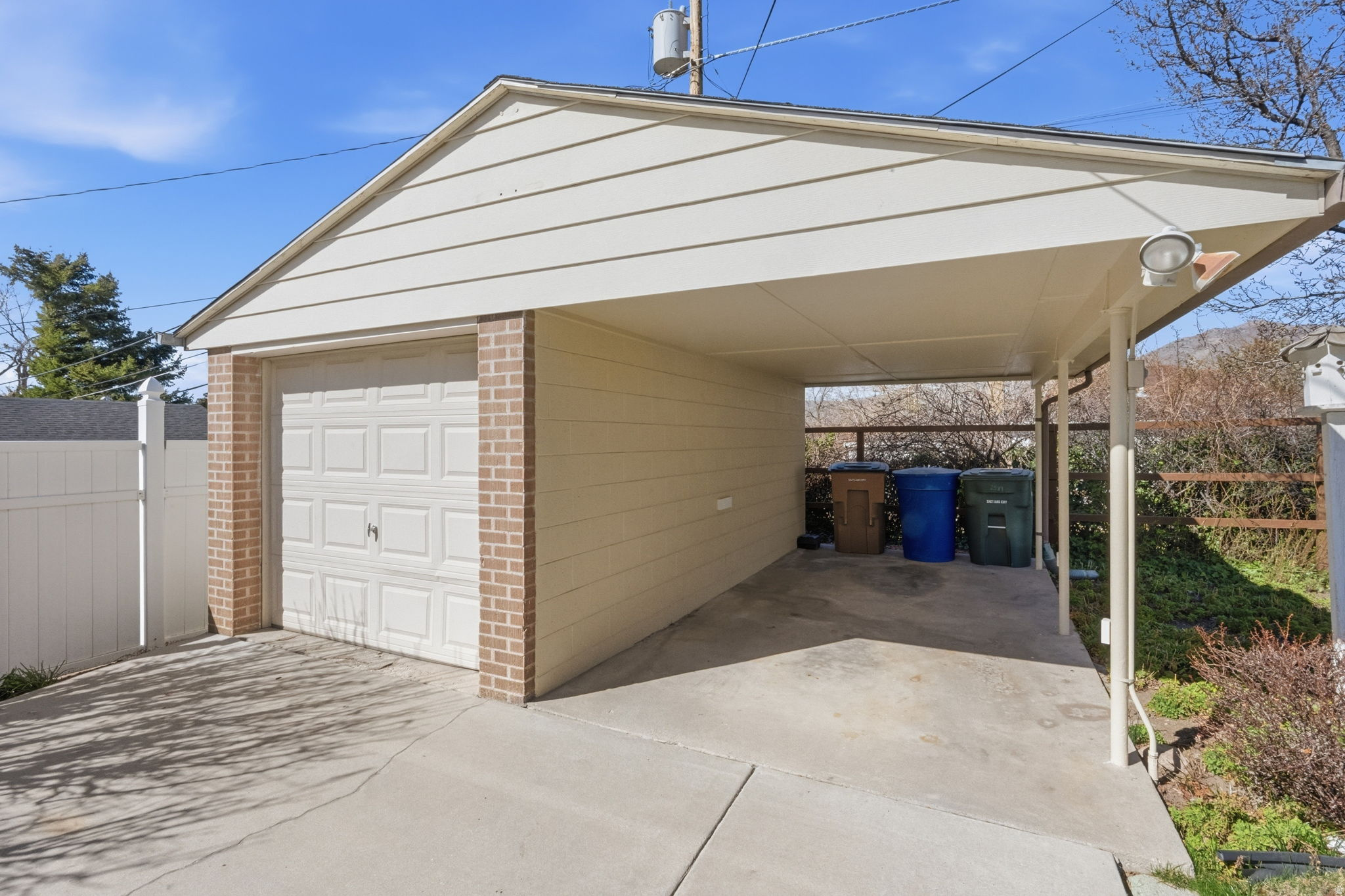 COUNTRY CLUB HEIGHTS - Residential