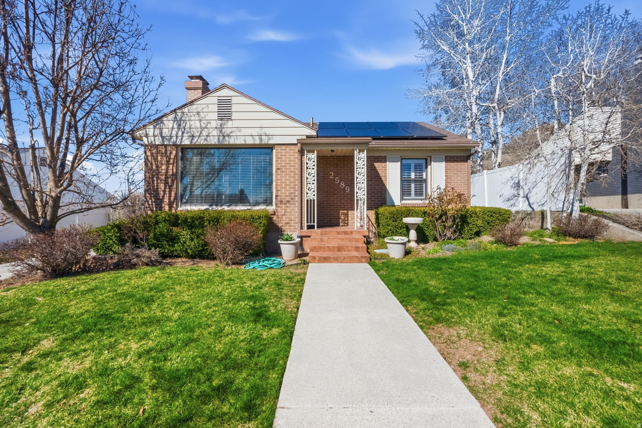 COUNTRY CLUB HEIGHTS - Residential