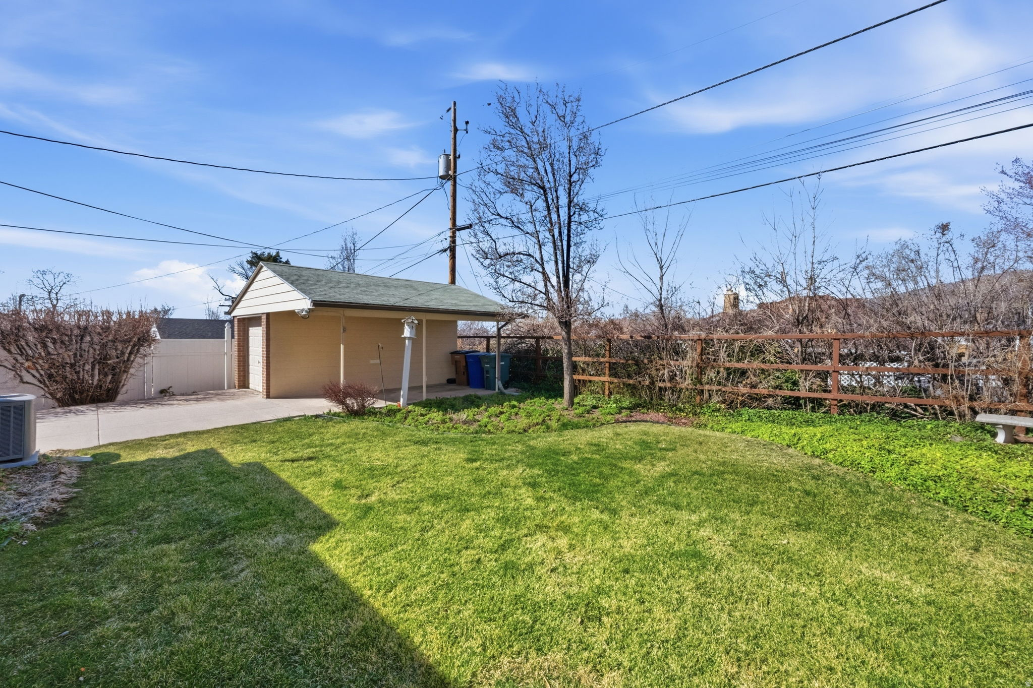 COUNTRY CLUB HEIGHTS - Residential