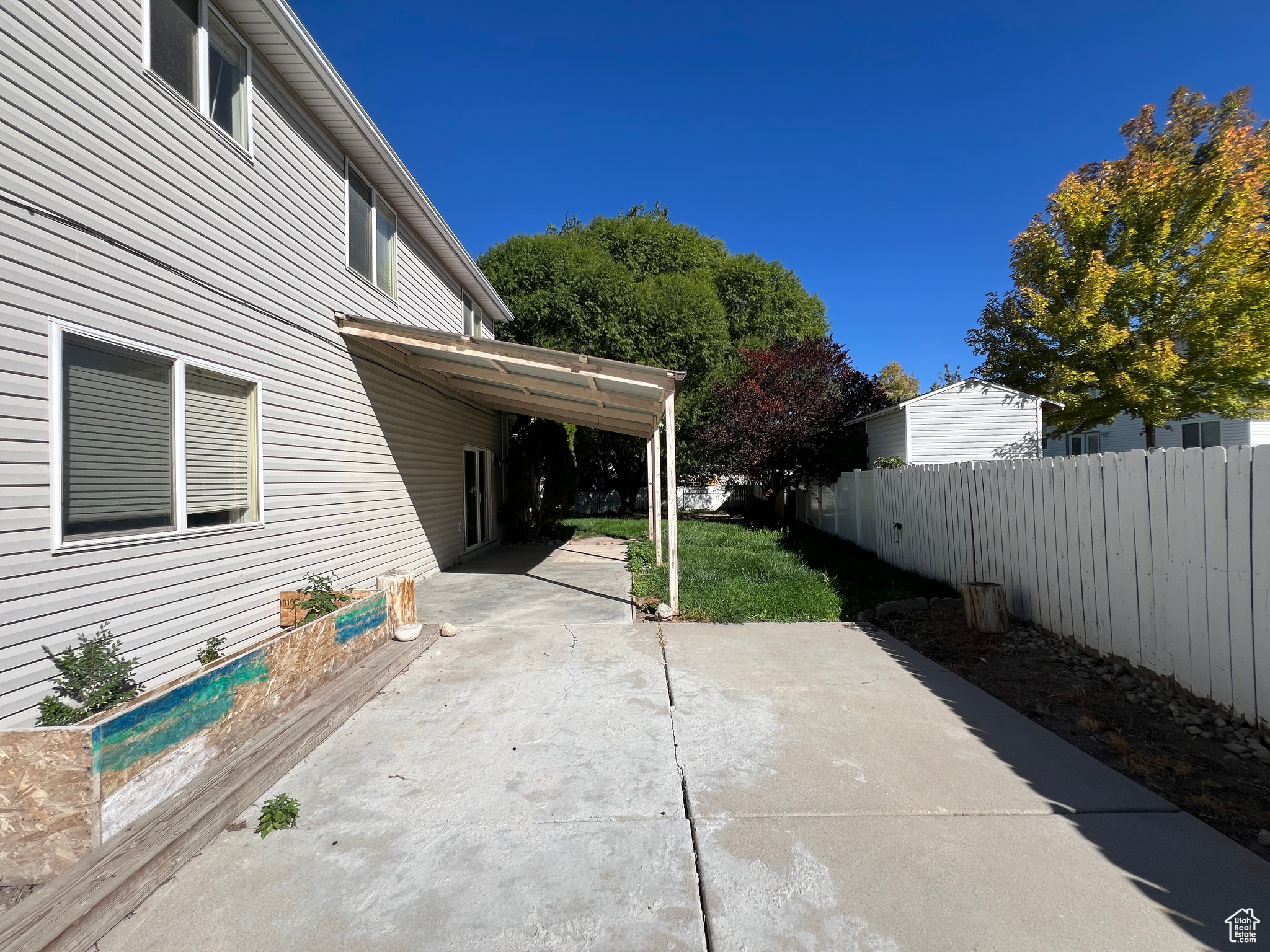 AMERWOOD VILLAGE - Residential