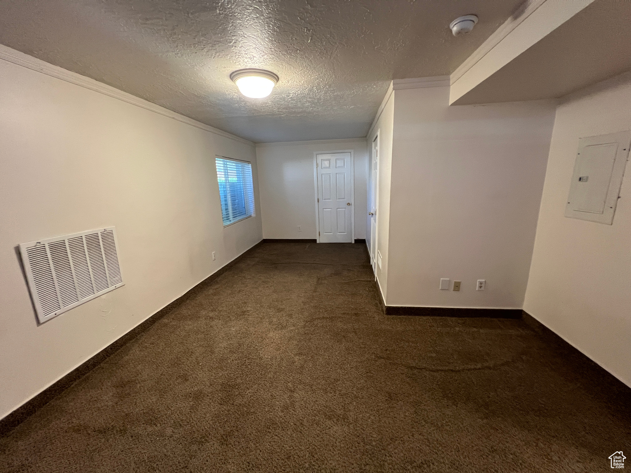 AMERWOOD VILLAGE - Residential