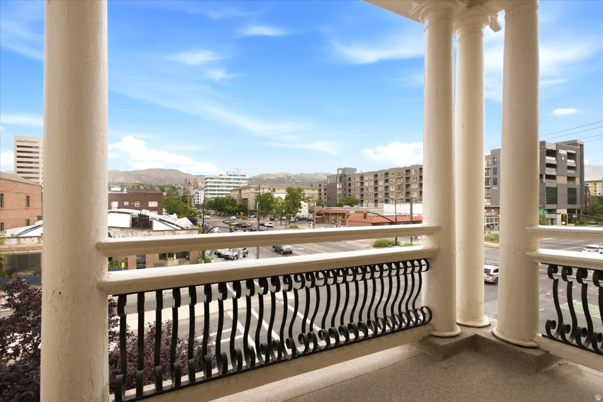 SAMPSON ALTADENA CON - Residential