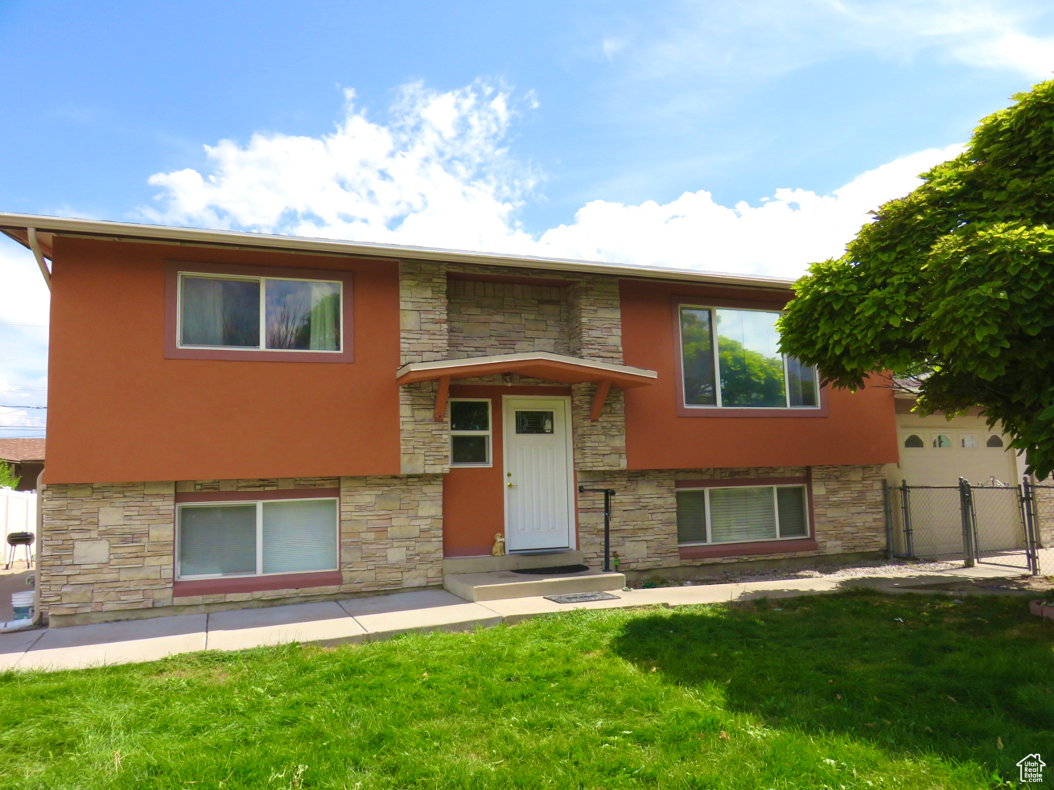 HILLSDALE SUB - Residential