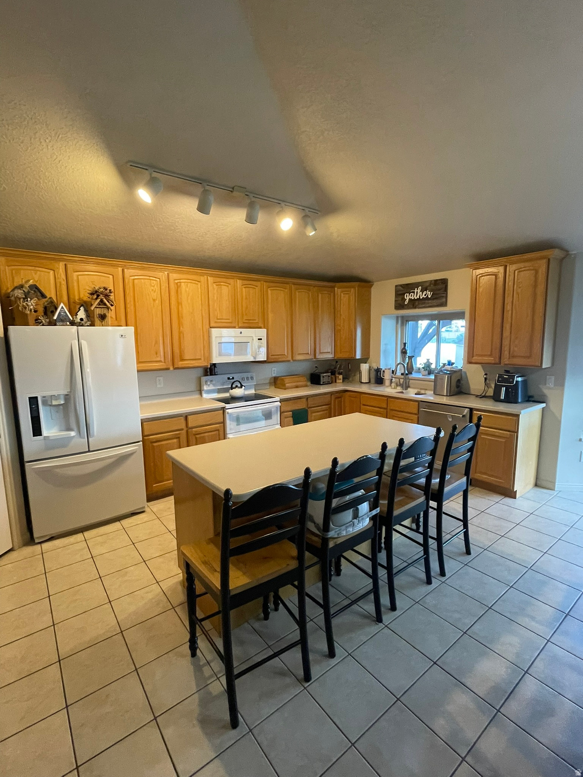 ALPINE MEADOWS - Residential