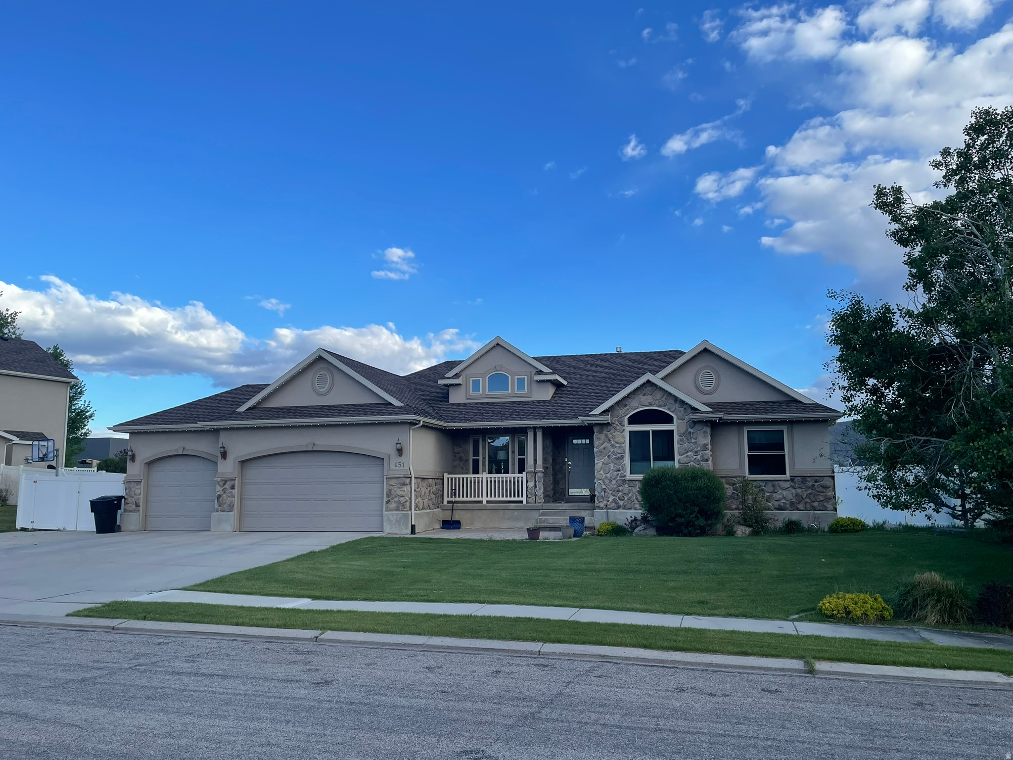 ALPINE MEADOWS - Residential