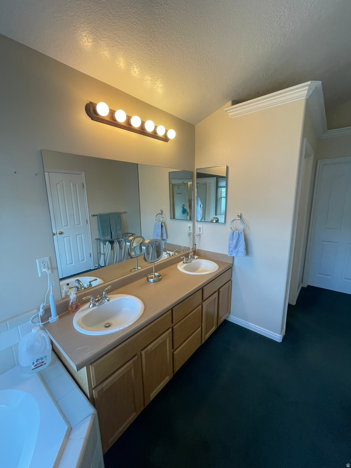 ALPINE MEADOWS - Residential