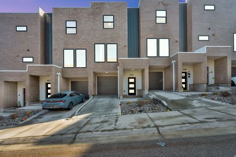 Photo of 14383 S CHAMP CV, Draper, UT 84020 (MLS # 2136698)