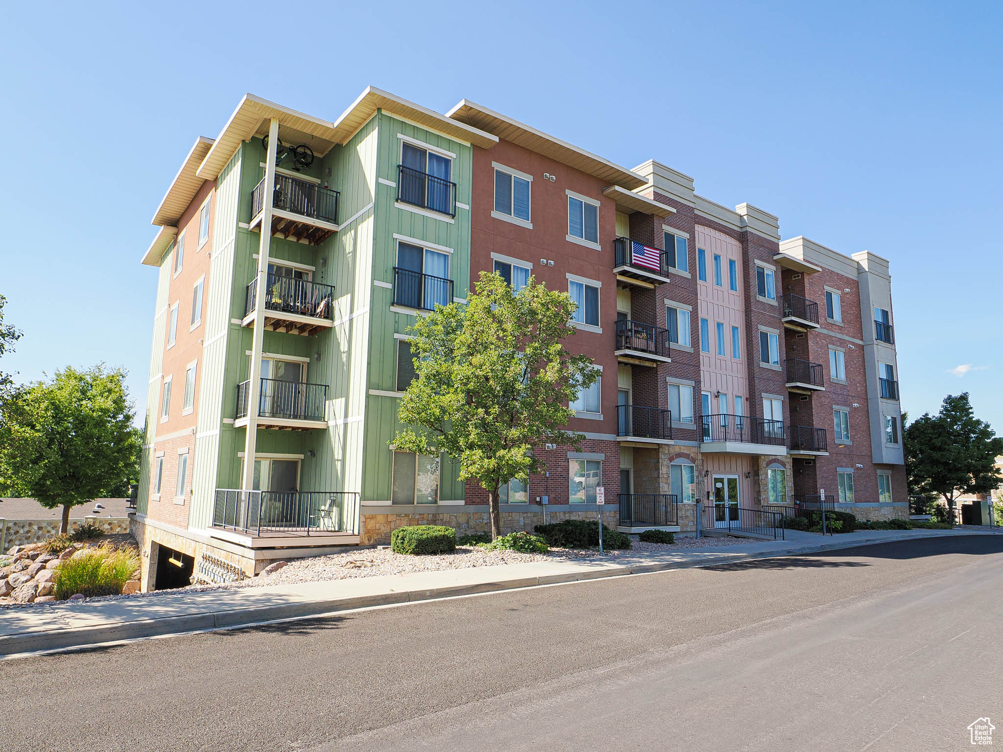 ALBION VILLAGE - Residential
