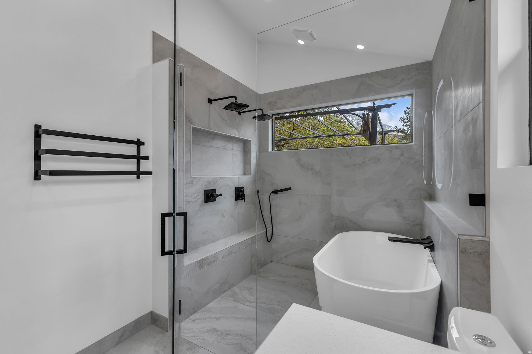 MAJESTIC CAN - Residential