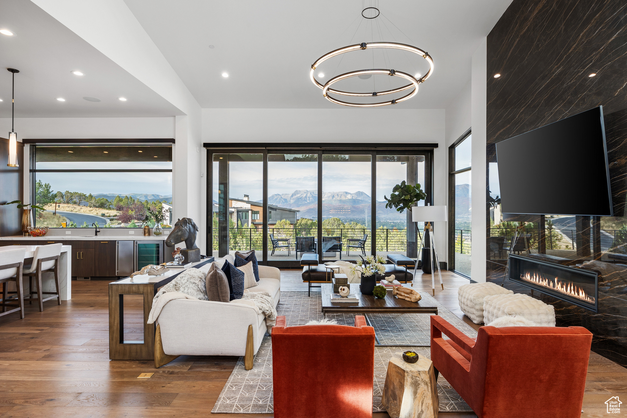 RED LEDGES - Residential